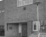 Nog met de oorspronkelijke gevelbelettering.
<br/>
Het Utrechts Archief, 1988